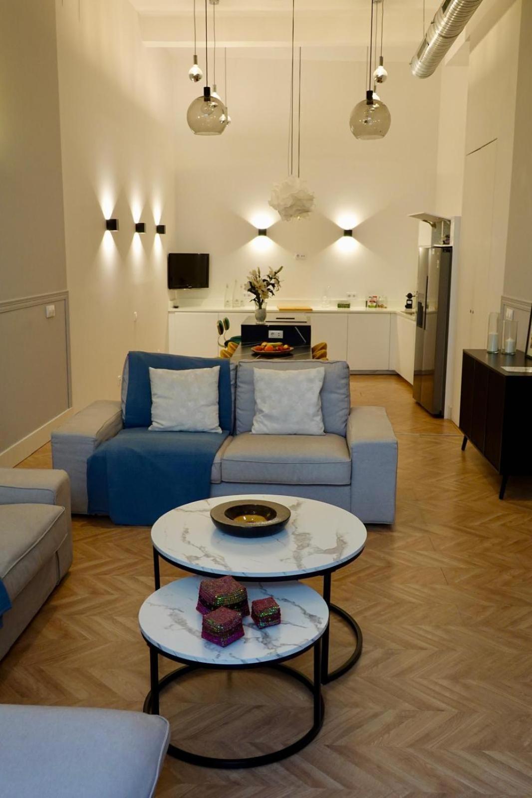 Peral Boutique Apartaments Seville Exterior photo