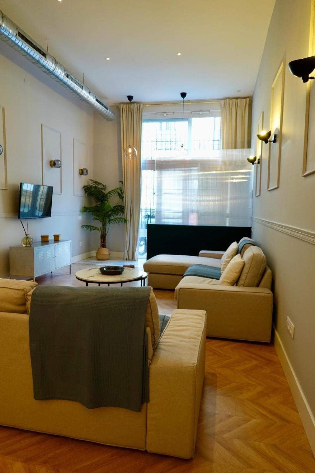Peral Boutique Apartaments Seville Exterior photo