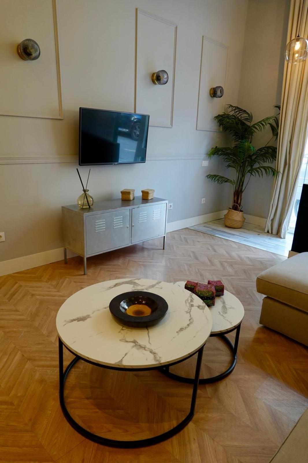 Peral Boutique Apartaments Seville Exterior photo