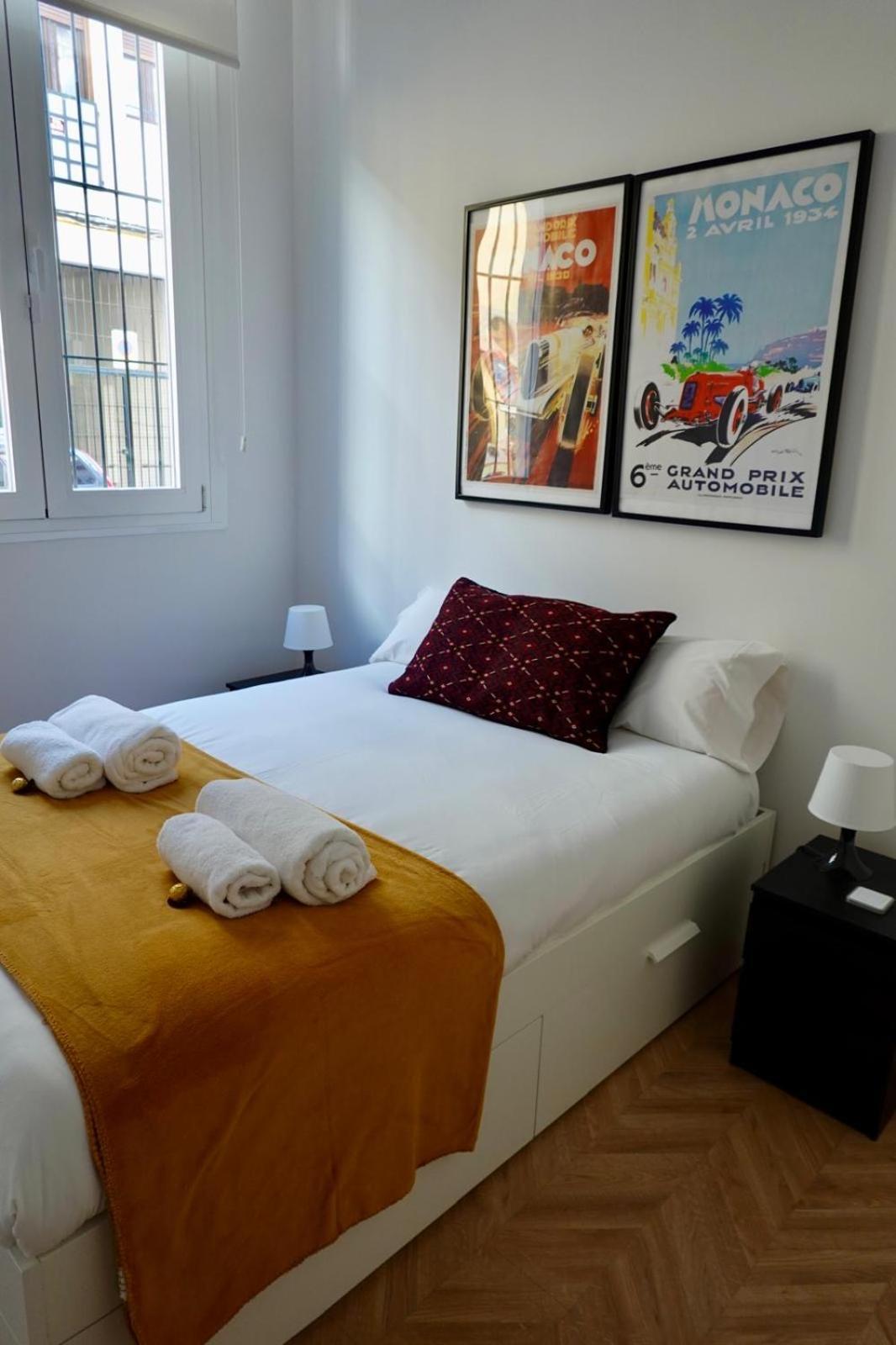 Peral Boutique Apartaments Seville Exterior photo